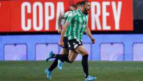 Borja Iglesias celebra su gol en el Rayo Vallecano - Betis de la Copa del Rey 2021/2022