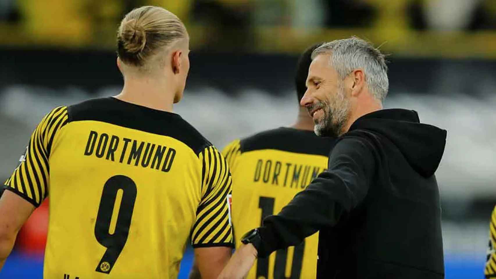 Erling Haaland y Marco Rose, en un partido del Borussia Dortmund