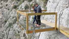 La 'Pasarela del Sendero', la vertiginosa ruta sobre un puente colgante por el Pantano de Relleu