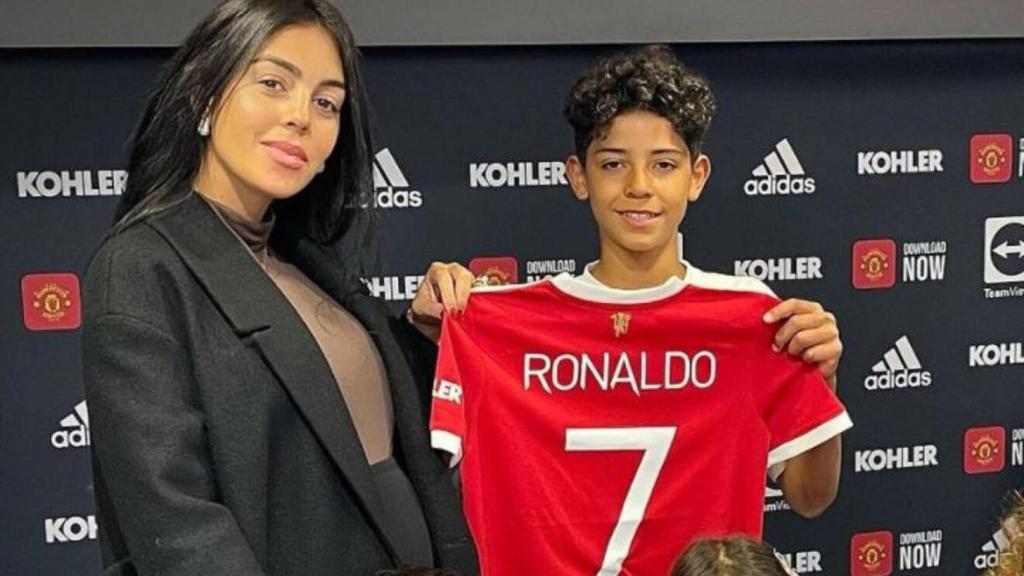 Cristiano Ronaldo Jr. sigue los pasos de su padre: así es la nueva estrella  de la cantera del United