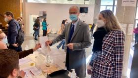 Luis Fuentes (Ciudadanos) vota en Salamanca