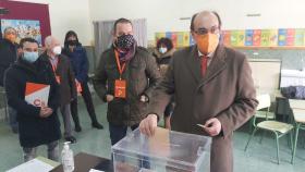 El candidato de Ciudadanos a las Cortes por Zamora, Alfonso Joaquín Martín Carretero ha ejercido su derecho al voto en el Colegio San José de Calasanz