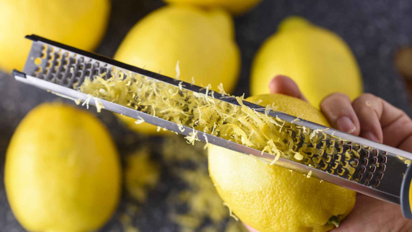 Cómo rallar el limón
