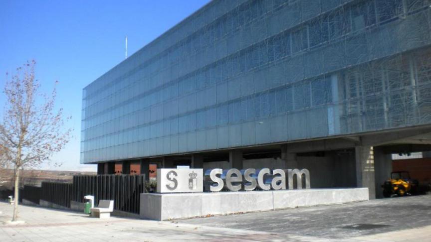 El Sescam tendrá que pagar 13.755 euros a una MIR por discriminación durante su embarazo