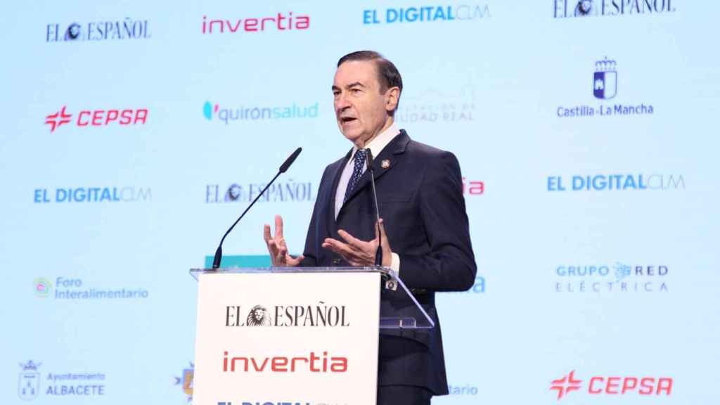 Pedro J. Ramírez, presidente ejecutivo y director de EL ESPAÑOL, en la inauguración del Foro Económico Español 'Castilla-La Mancha: logros y desafíos'.