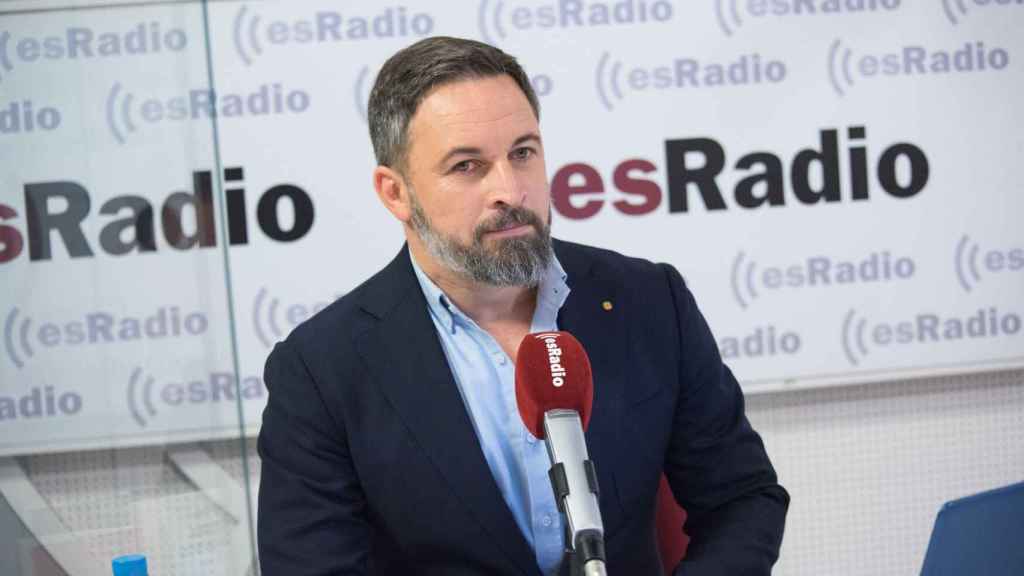 El líder de Vox, Santiago Abascal, este martes en EsRadio.