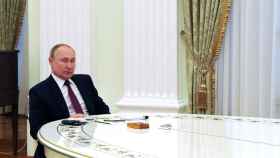 Vladímir Putin, presidente de Rusia, durante su reunión con Olaz Scholz, canciller alemán, en el Kremlin.