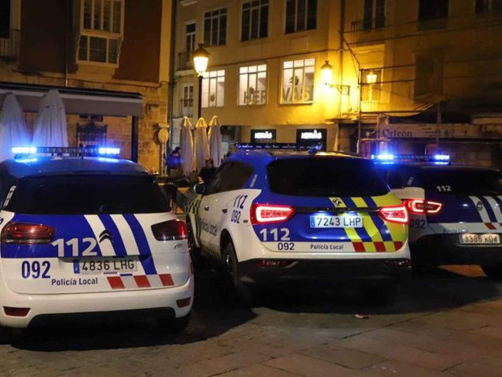 Imagen de vehículos de la Policia Local de Burgos.