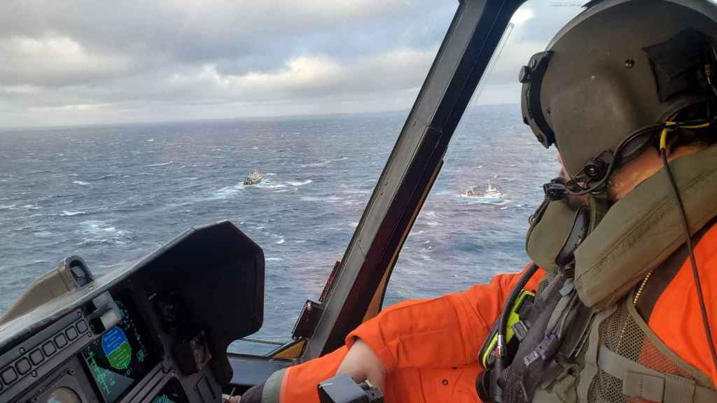 La Fuerza Marítima de Canadá buscando supervivientes del pesquero gallego.