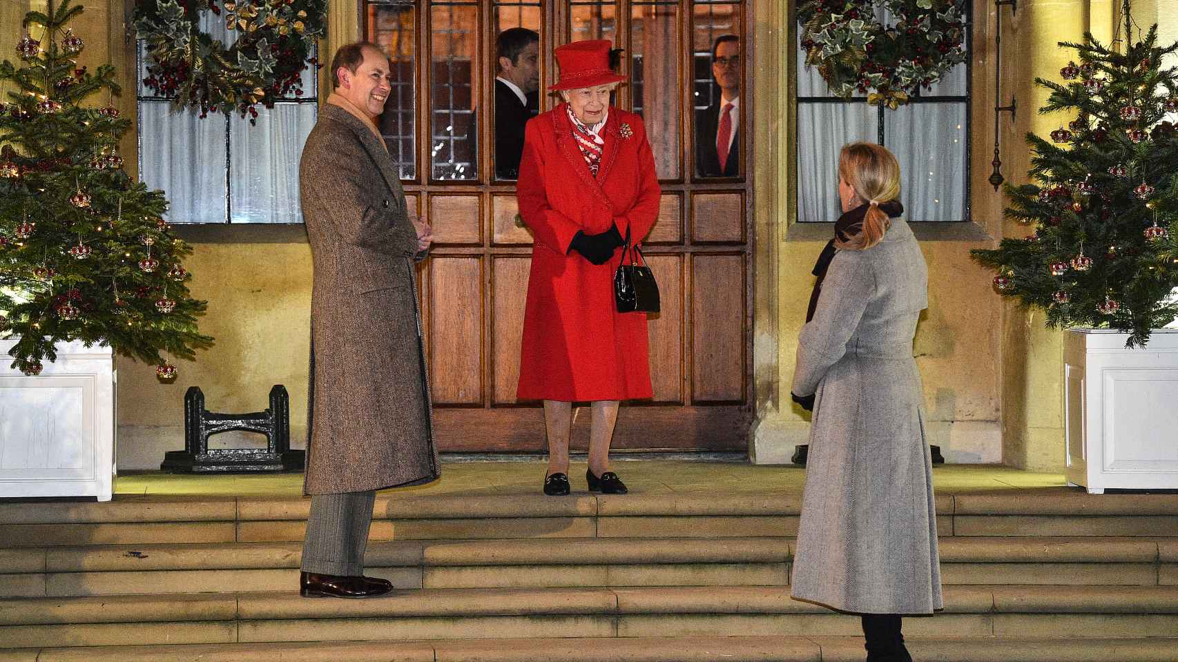 La reina Isabel con los condes de Wessex tras una reunión en Windsor.
