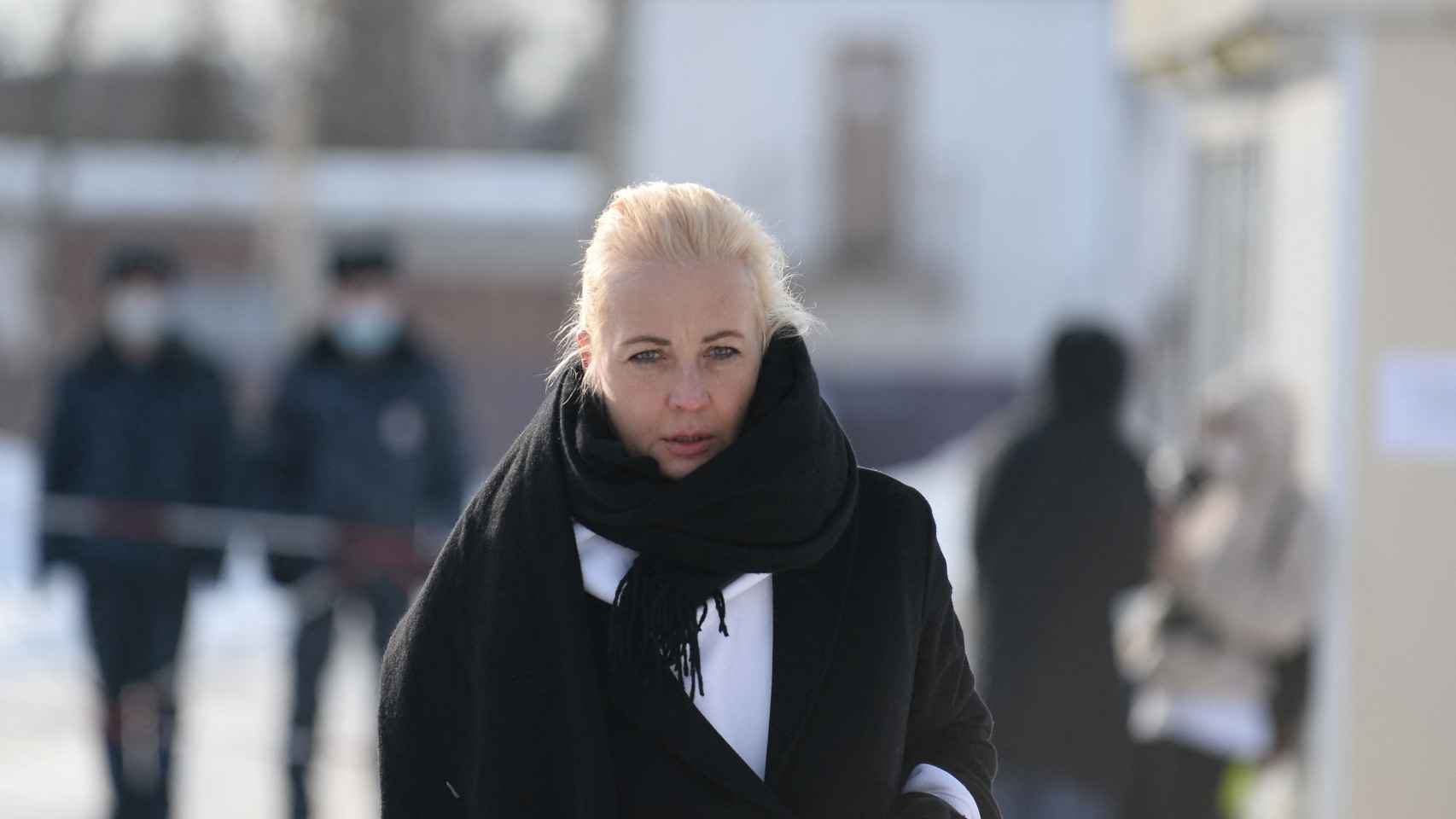 La mujer de Navalny, Yulia Navalnaya, acude a ver el juicio que se está celebrando estos días.