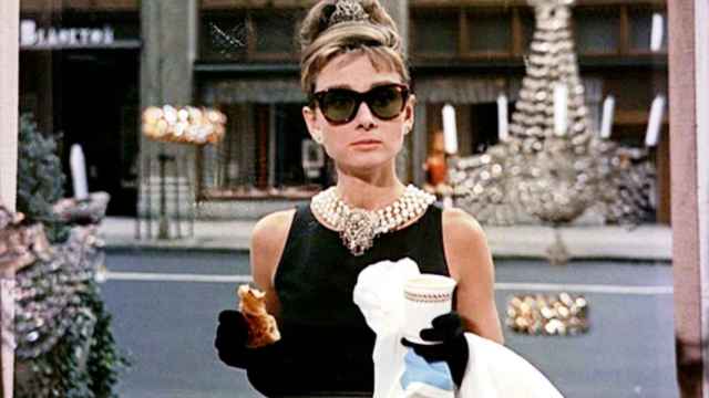 Audrey Hepburn en un fotograma de 'Desayuno con diamantes'.