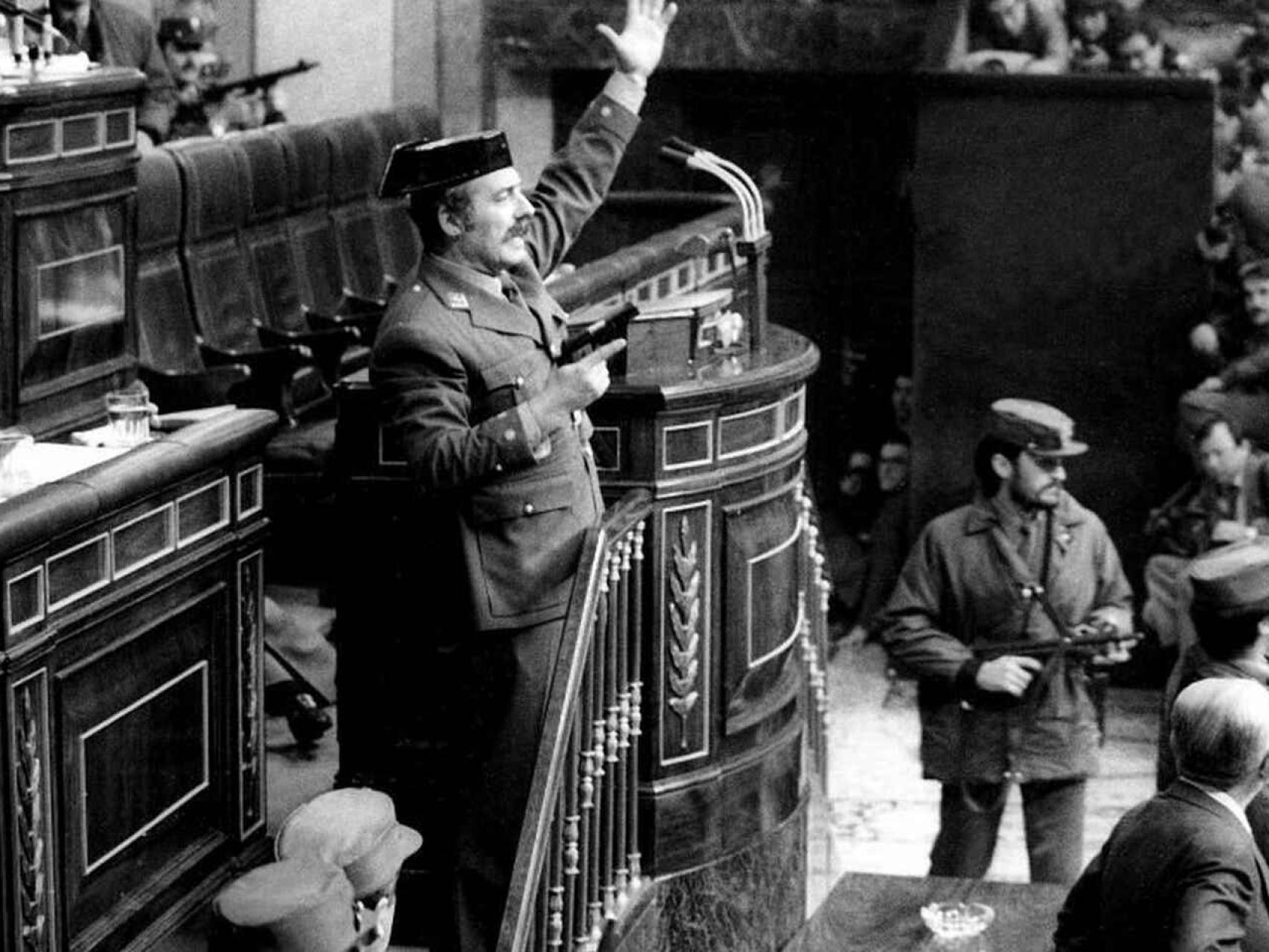 Tejero en pleno golpe de Estado.