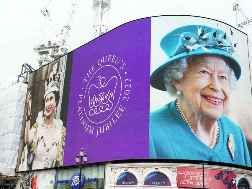 Imágenes por le Jubileo de la Reina en Piccadilly Circus.