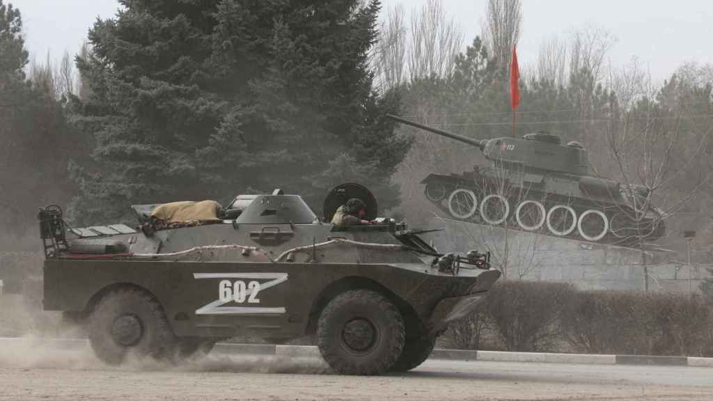 Carro de combate ruso marcado con una Z