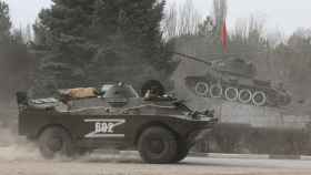 Carro de combate ruso marcado con una 'Z'.