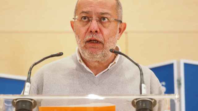 El procurador electo por Valladolid, Francisco Igea, ofrece una rueda de prensa para presentar una propuesta de diálogo y desbloqueo para la formación de un Gobierno de amplia base