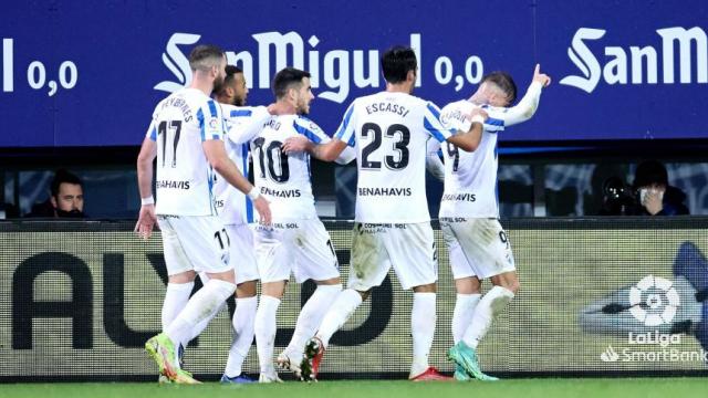 Brandon y sus compañeros celebran el gol ante el Eibar.