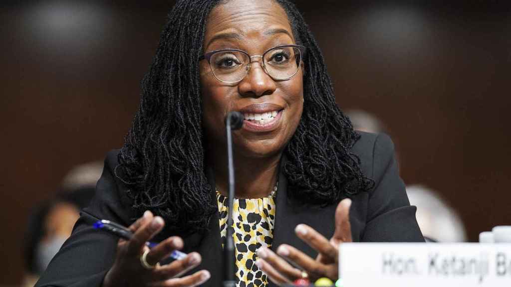 652945382 222198213 1024x576 - Estados Unidos nombra a una mujer negra como jueza del Tribunal Supremo