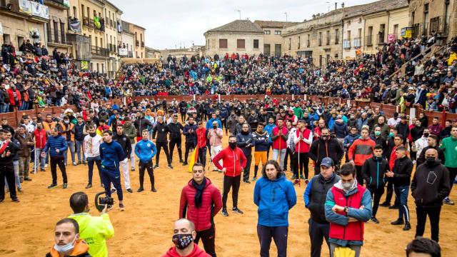 Minuto de silencio en el Carnaval de Ciudad Rodrigo