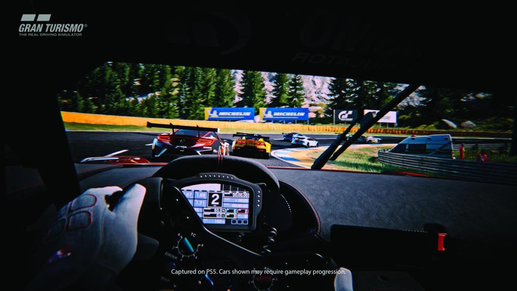 Conducción en primera persona de 'Grand Turismo 7'