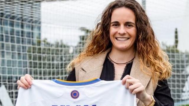 Teresa Abelleira, en su renovación con el Real Madrid Femenino