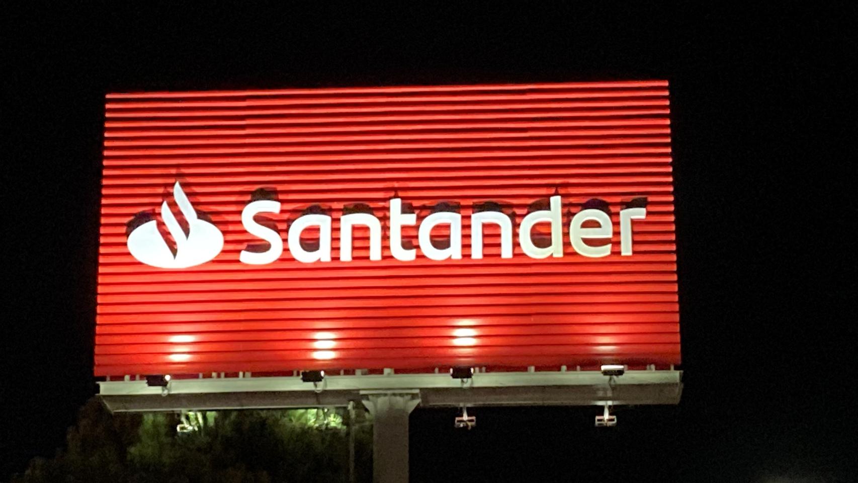 Santander lanza un 'roboadvisor' para invertir en fondos desde 1.000 euros