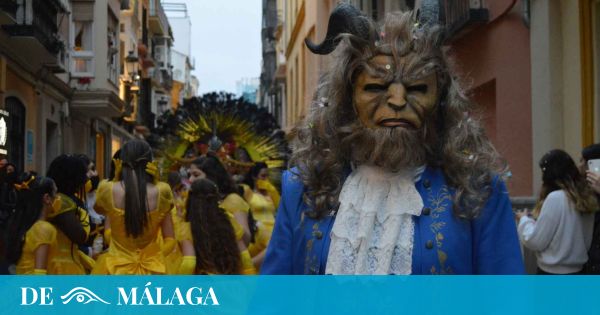 Cambios de vamos a hacerlo color Las calles de Málaga se llenan de disfraces y alegría por primera vez tras  la pandemia