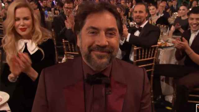 Bardem se acuerda de los cómicos españoles y su madre en los premios del Sindicato de Actores de Hollywood