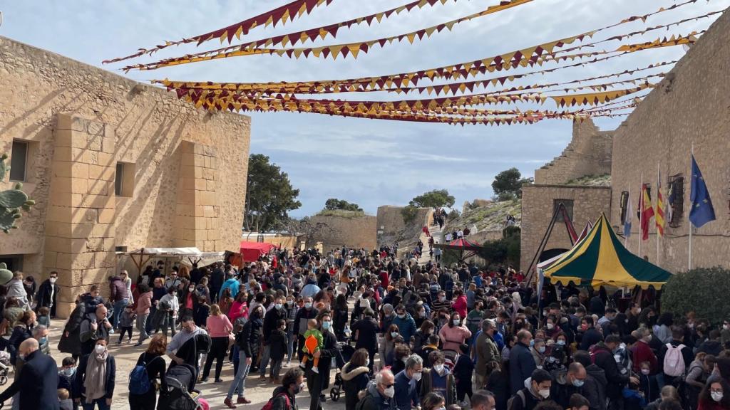 El Castillo de Santa Bárbara, lleno de gente.
