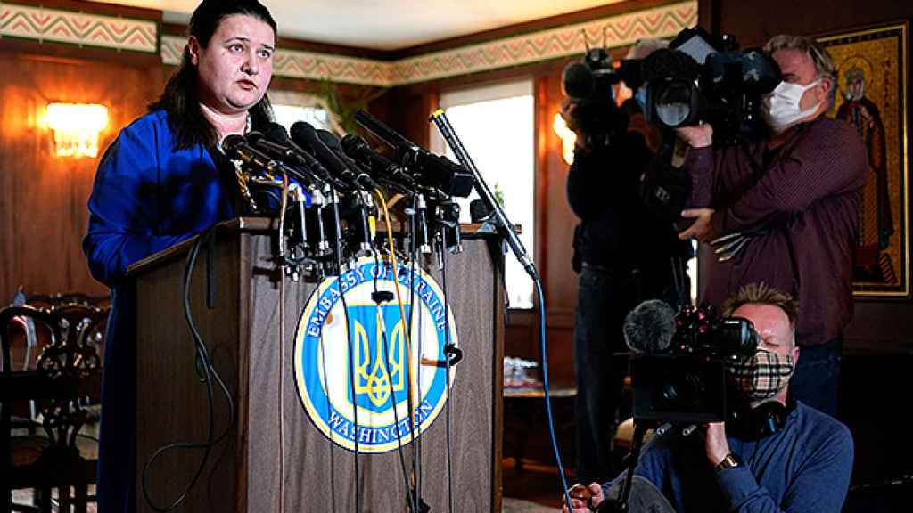 Markarova en la Embajada ucraniana en Estados Unidos, en una de sus habituales ruedas de prensa.