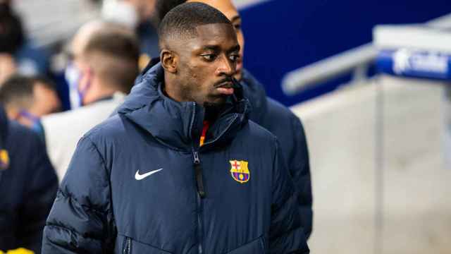 Ousmane Dembélé dirigiéndose al banquillo del Barça