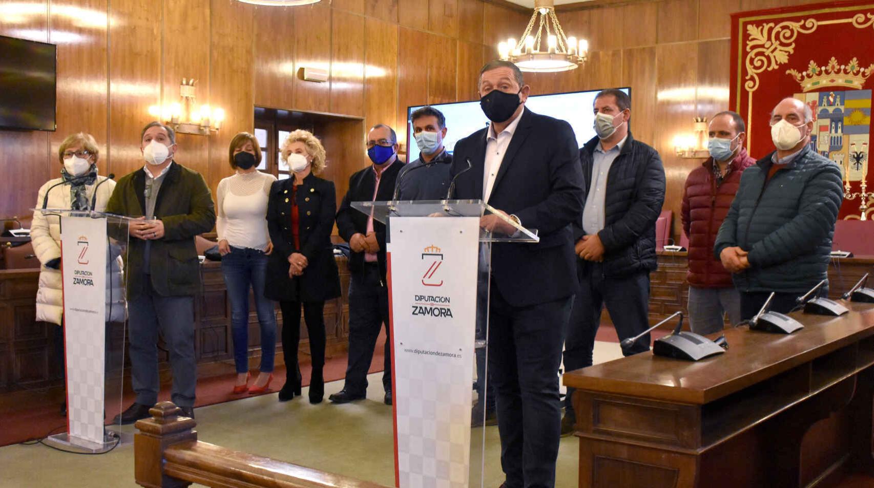 Javier Faúndez, en la Diputación de Zamora, el día de acuerdo para cerrar cuentas si Unicaja se marcha.