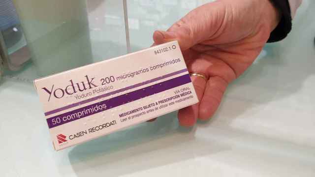 Las farmacias reciben más peticiones de productos con yoduro potásico por parte de extranjeros.