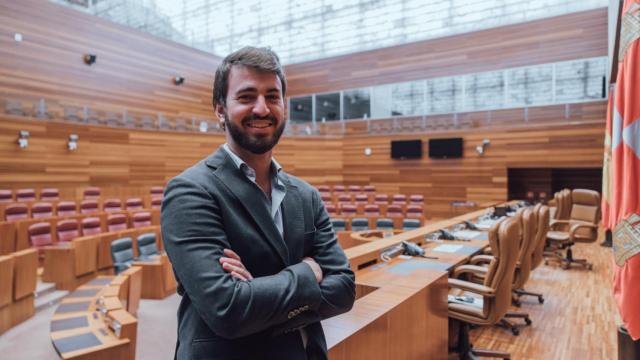 Juan García-Gallardo en el hemiciclo de las Cortes de Castilla y León | Foto: ICAL