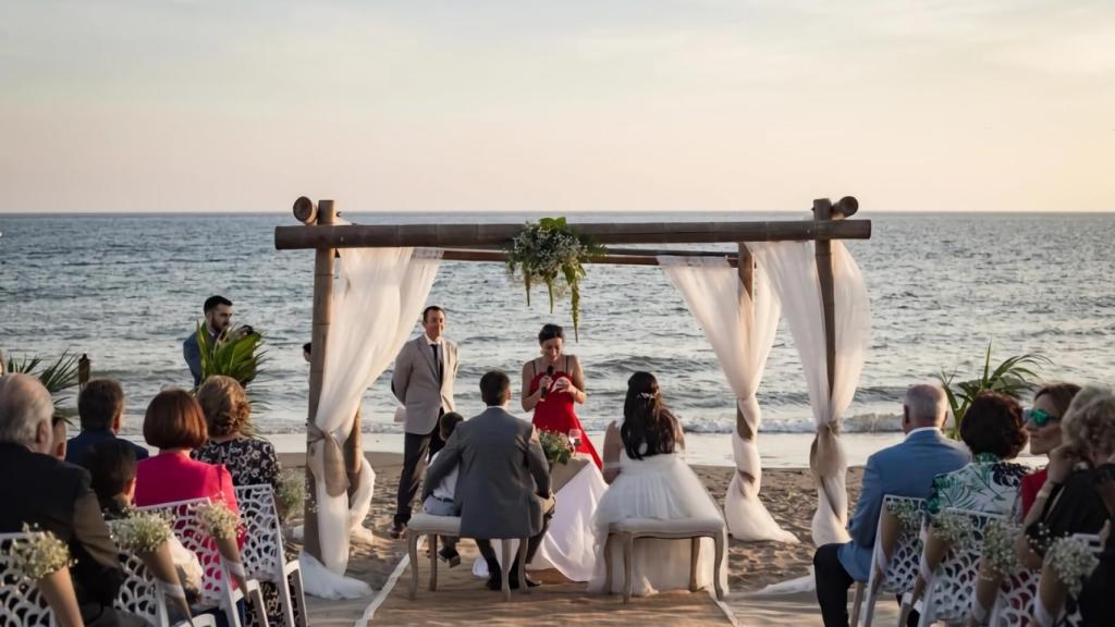 Bodas religiosas, civiles, aniversarios… Cualquier cosa que se nos ocurra cabe en Marbella.