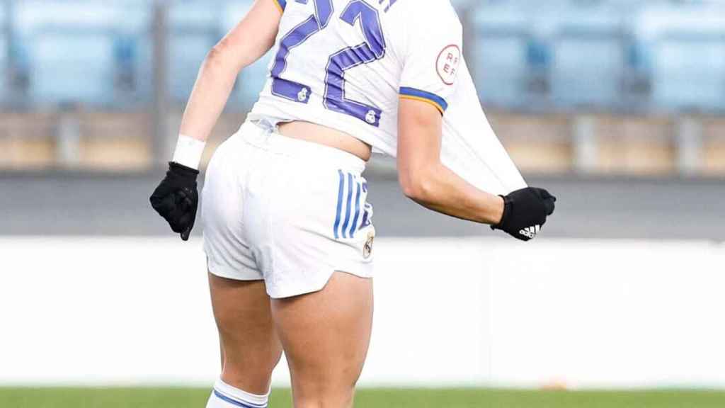 Athenea del Castillo celebra un gol con el Real Madrid Femenino