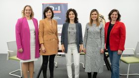 De izquierda a derecha: Cristina Martín, CEO de Usyncro; Carmen Muñoz, directora general de Exclusive Networks Iberia; Ana Laguna, cofundadora y científica de datos en Zoundream; Beatriz Aznar, redactora D+I e Isabel García, directora general de Free Now España.