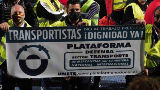La Plataforma en Defensa del Sector del Transporte, celebró una multitudinaria asamblea en el recinto de Vistalegre en Madrid