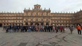 Un centenar de personas muestra en Salamanca su solidaridad con el pueblo ucraniano