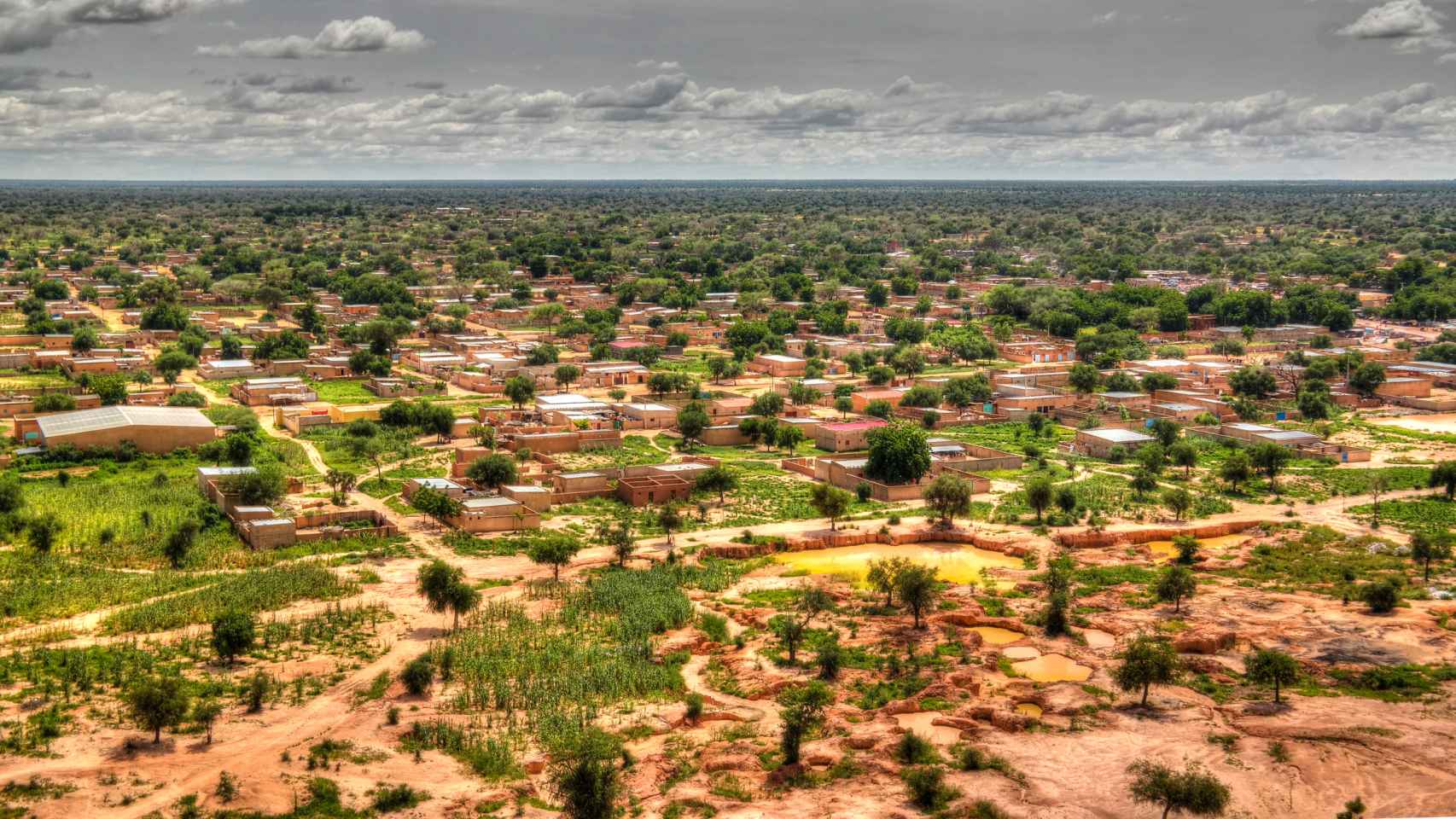 Vista de paisaje panorámica al Sahel y oasis