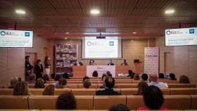 Asistentes de toda España acudieron al evento sobre cobertura quirúrgica en HLA El Ángel.