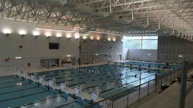 Las piscinas climatizadas y el resto de zona de aguas son las que más energía consumen en los grandes gimnasios.