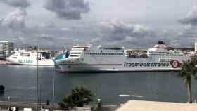 Ferrys Málaga-Melilla, en el puerto de Málaga.