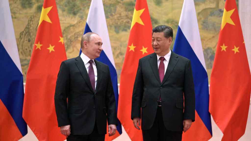 El presidente ruso, Vladimir Putin, y su homólogo chino, Xi Jinping, durante una cumbre en Pekín en febrero.