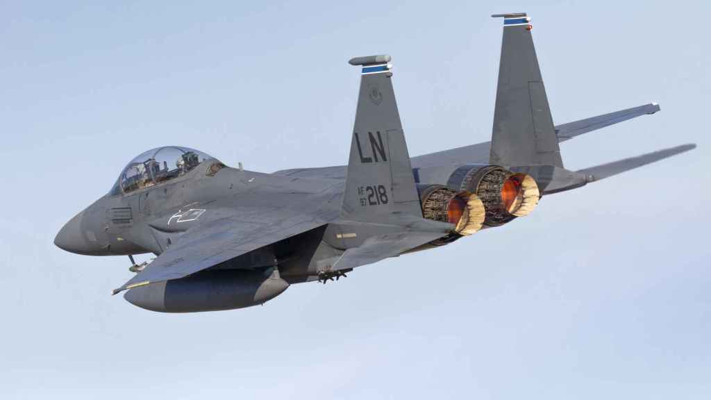 F-15 Strike Eagle, volando en Albacete.