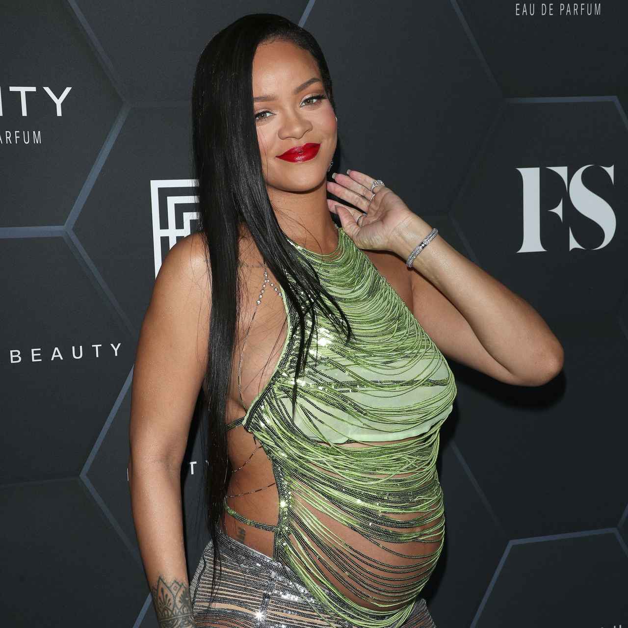 Los 'looks' de Rihanna embarazada o cómo romper cualquier tabú