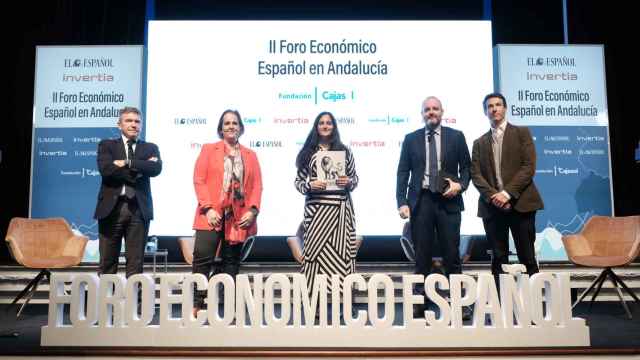 Imagen de la mesa Estrategias y retos para el desarrollo de las ciudades en Andalucía: a la búsqueda de un nuevo modelo de ciudad inteligente, eficiente y sostenible.