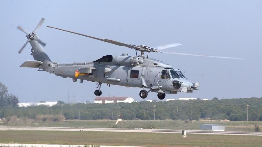 Así Es Mh 60r El Nuevo Helicóptero De Guerra De España Con Misiles