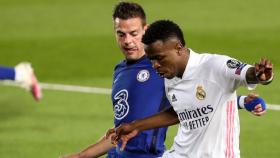 Vinicius lanza un ataque ante César Azpilicueta